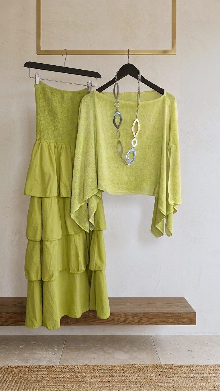 Conjunto de vestido y chal verde